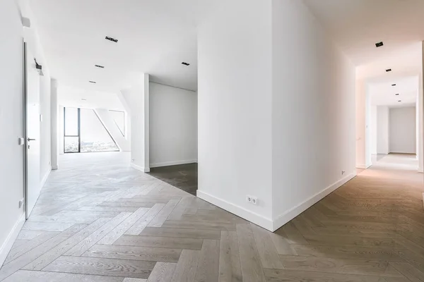 Appartement penthouse vide de luxe chambre — Photo