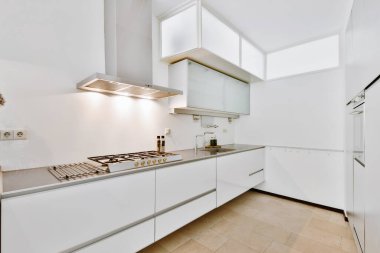 Parlak ve modern mutfak tasarımı