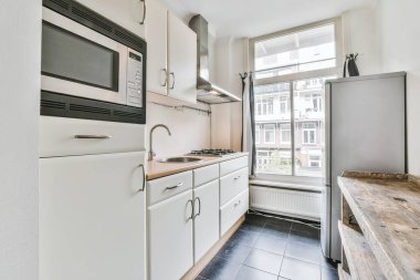 Parlak mutfak iç mimarisi