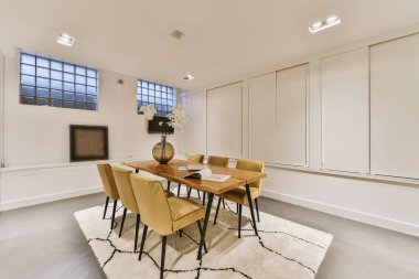 Modern yemek odası.