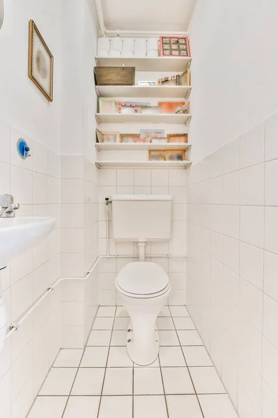 WC em uma casa de banho — Fotografia de Stock
