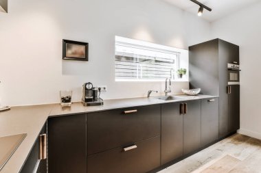 Parlak ve modern mutfak tasarımı