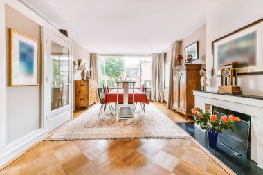 Modern dairede yemek bölgesi.