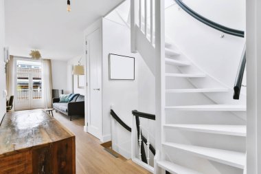 Lüks merdiven salonu.