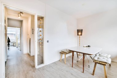 Güzel yemek odası.