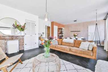 Parlak oturma odası