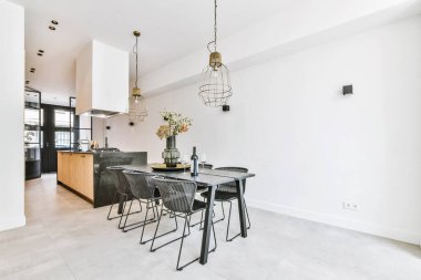 Güzel yemek odası.