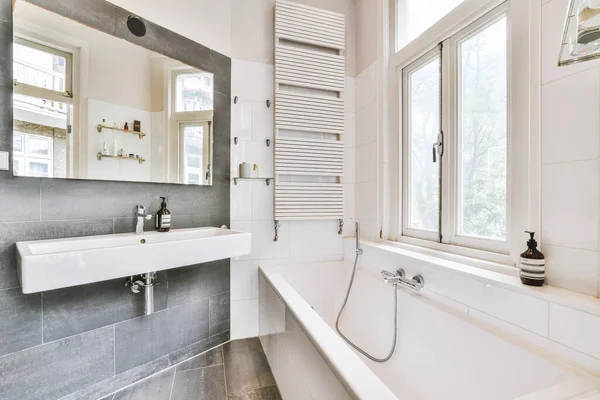 Design salle de bain de luxe — Photo