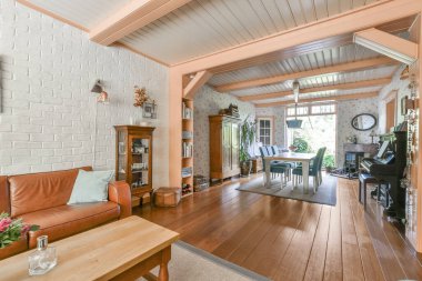 Güzel yemek odası.