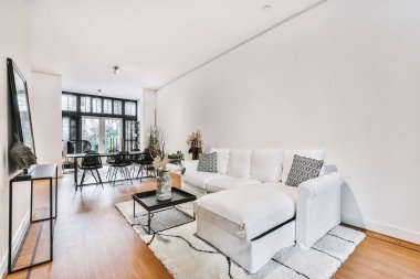 Parlak oturma odası