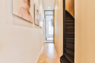 Boş koridor tasarımı