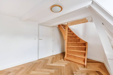 Lüks merdiven salonu.