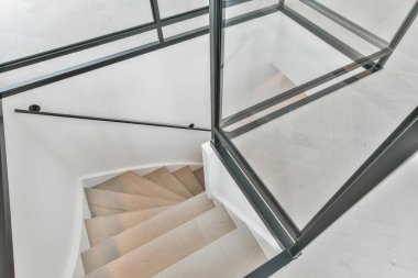 Lüks merdiven salonu.