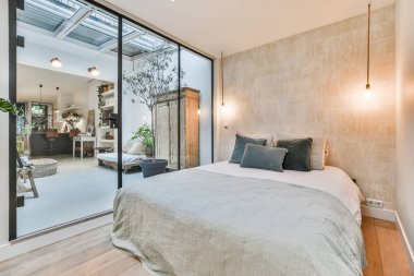 Parlak yatak odası tasarımı