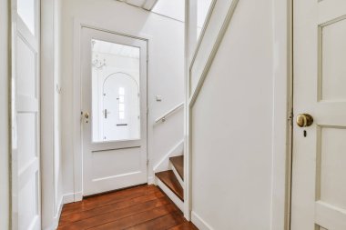 Lüks merdiven salonu.