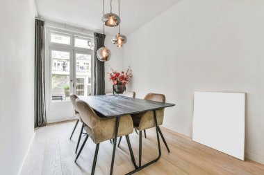 Modern yemek odası.