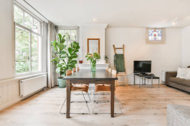 Modern yemek odası.