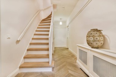 Lüks merdiven salonu.