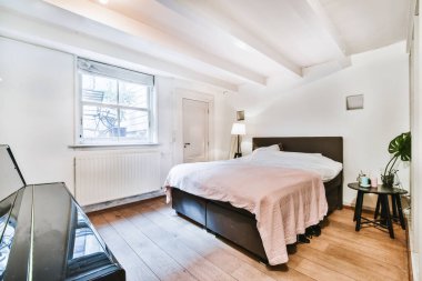 Parlak yatak odası tasarımı