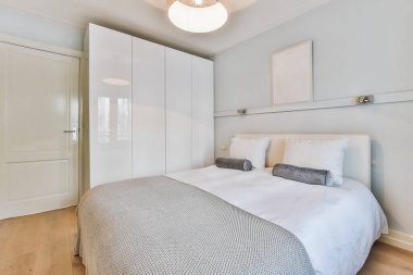 Parlak yatak odası tasarımı