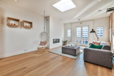 Şık bir oturma odası.