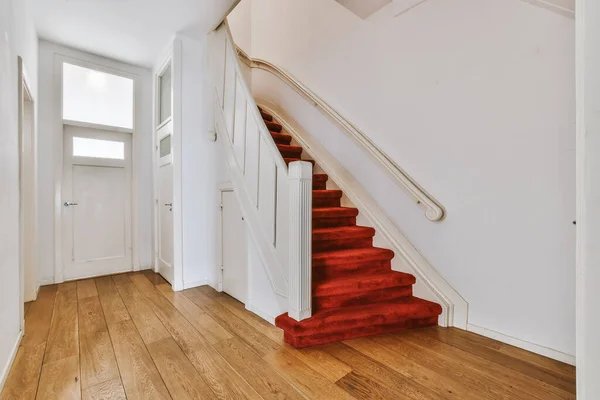 Sala de escaleras de lujo — Foto de Stock