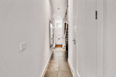 Uzun koridor tasarımı