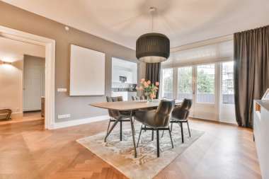 Modern yemek odası.