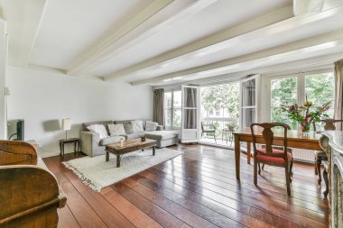 Güzel yemek odası.