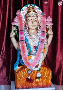 Vadodara Gujarat 'tan Hindu tanrı heykeli