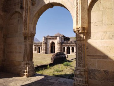 Jamie Camii 'nin tarihi yeri Pavagad Chanpaner Gujarat Hindistan' dan