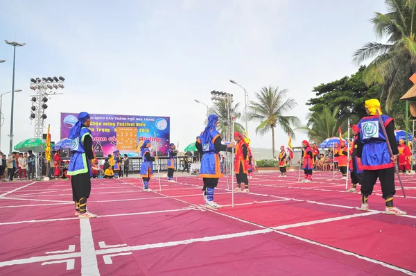 Nha Trang, Vietnam - 13. července 2015: bojová umění ze šachového festivalu na městské pláži Nha Trang — Stock fotografie