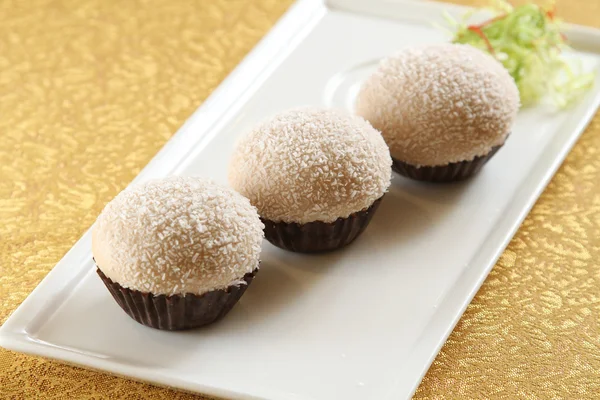 Cupcake su piatto bianco — Foto Stock