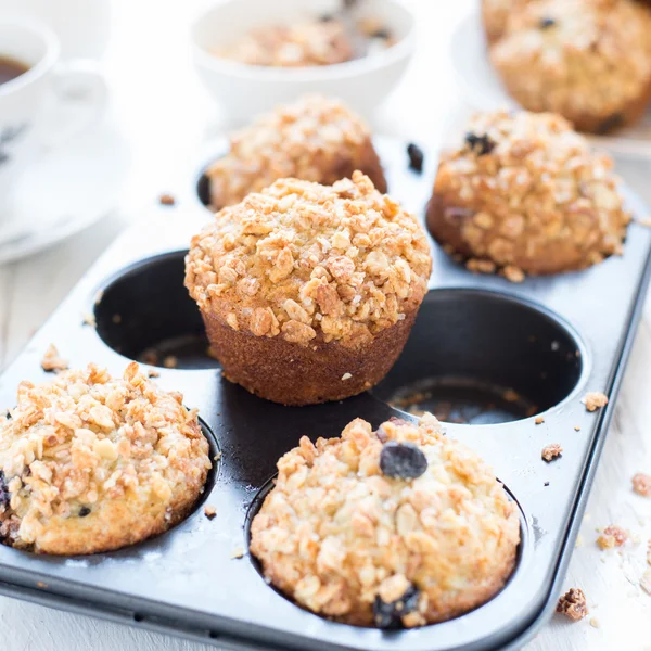 Blueberry banán muffin ropogós granola öntettel — Stock Fotó