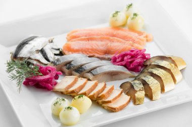 Balık Yaylası ile ton balığı, somon, beyaz anf tost patates püresi