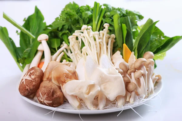 Verduras frescas con setas, repollo y arroz vermicelli para — Foto de Stock