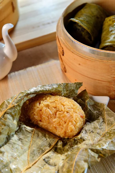 Rice of lotus leaf pearl shell dishes in Vietnam restaurant — Stock Photo, Image