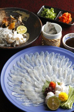 Limon, büyük tabak içinde Wakasa blowfish veya fugu ince fileto s