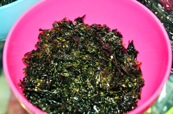 Korean dried seaweed in a  bowl — Stock Photo, Image