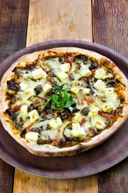 rustik vejetaryen pizza