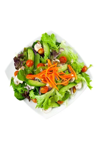 Salade de légumes isolée sur blanc — Photo