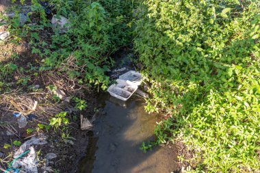 Çerçevelerle dolu tarımsal sulama