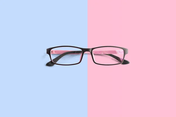Różowe Okulary Różowym Jasnoniebieskim Tle — Zdjęcie stockowe