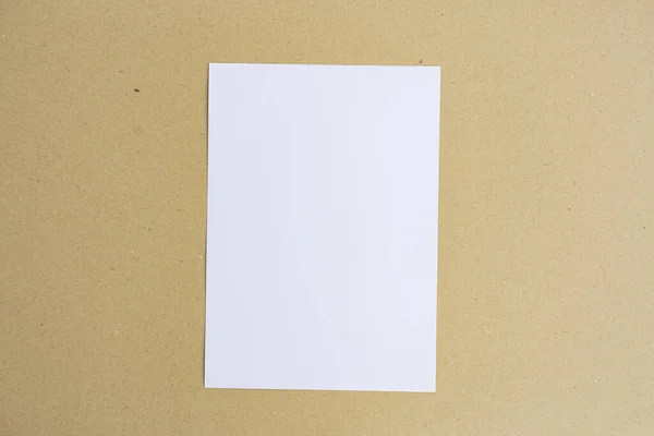 Livre Blanc Brun Sur Fond Papier Brun Styl Minimaliste — Photo