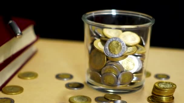 Mexicaanse Munten Rekeningen Tafel Boeken — Stockvideo