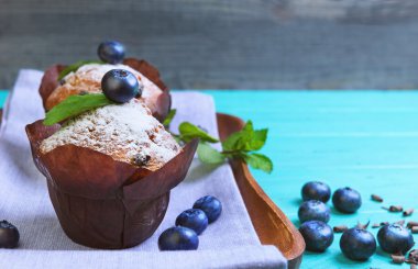 Kek çilek blueberry ile