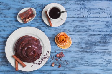 Round Twisted Bun Danish snail 