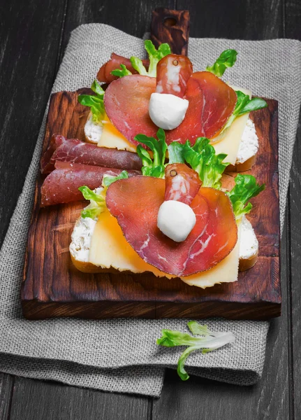 Zwei Sandwiches Bruschetta — Stockfoto