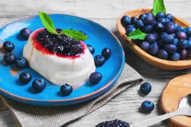 White milky creamy berry pudding