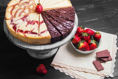 Large round assorted cheesecake